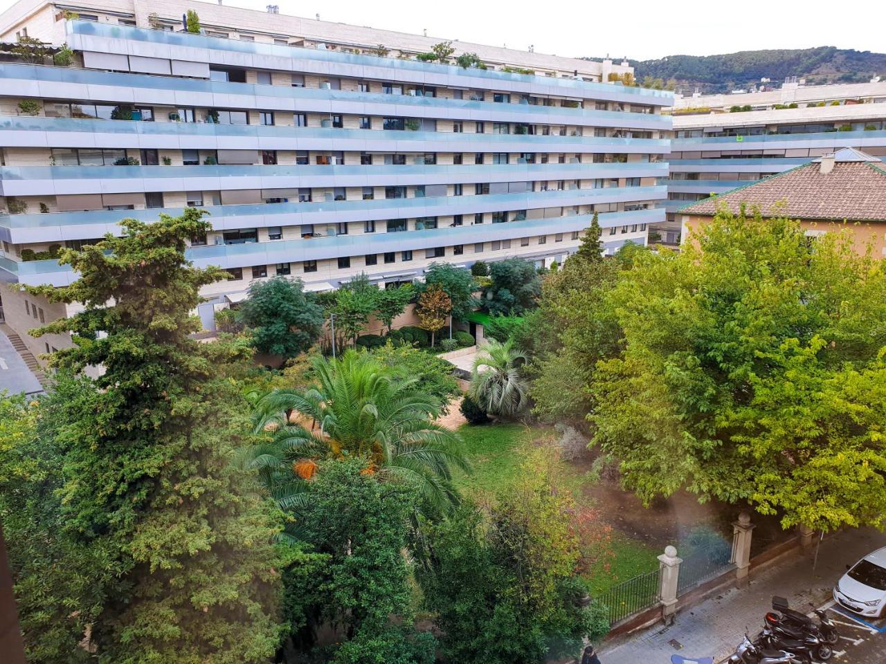 Ginosi Pedralbes Hotel Барселона Экстерьер фото